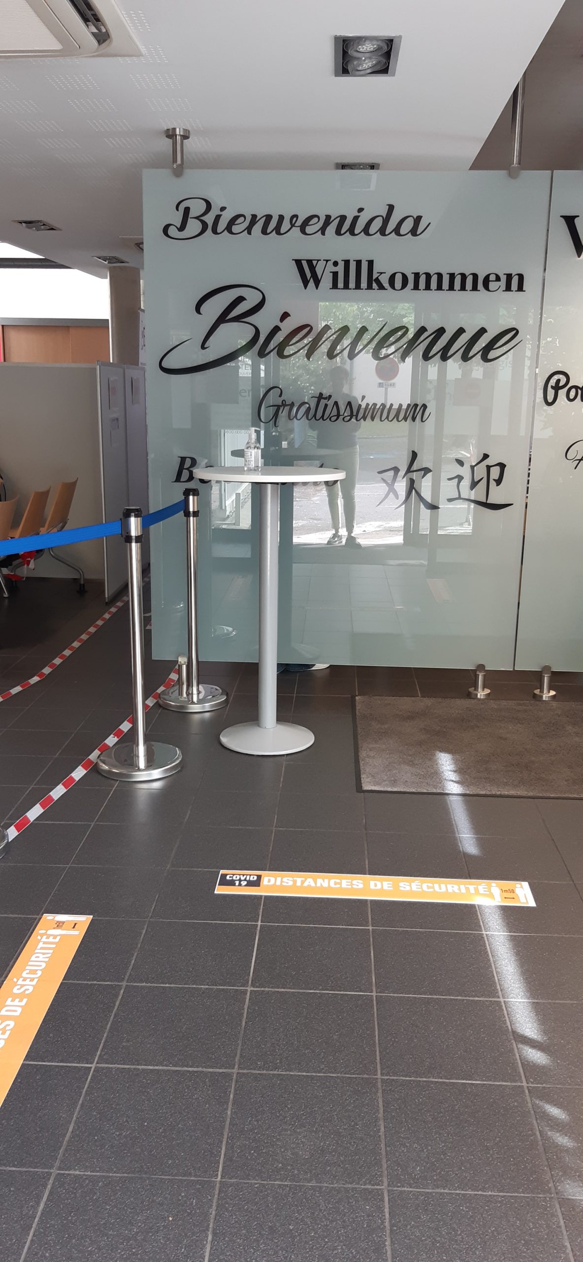 distance boite aux lettres voie publique